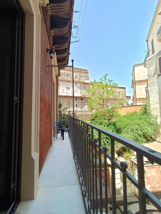 Stesicoro Art Home, In Centro Storico A カターニア エクステリア 写真